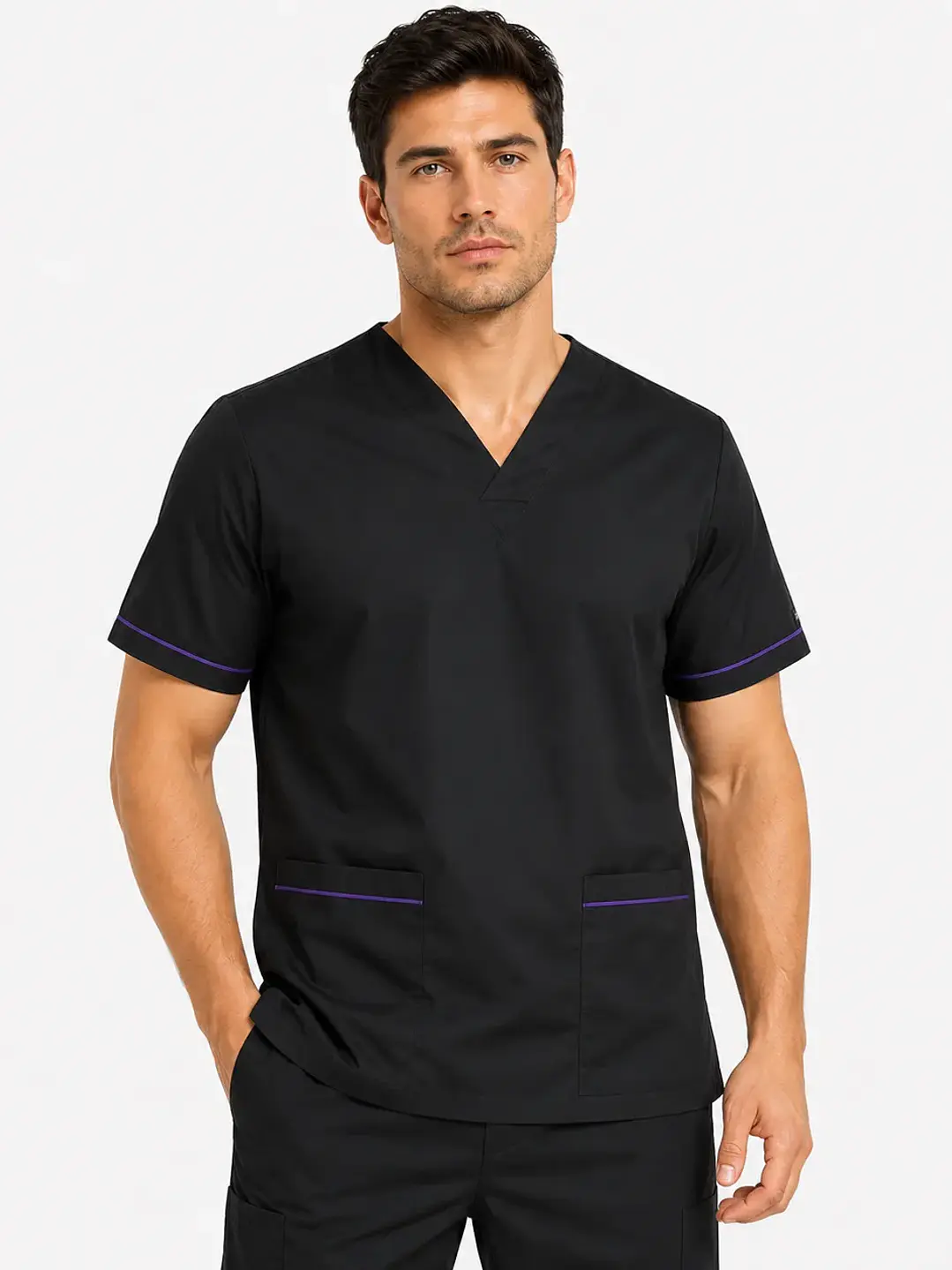 Polera Clínica Cargo Hombre Negro con Aplicación Morada | Med Comfort Flex - Uniformes clínicos Égida Chile