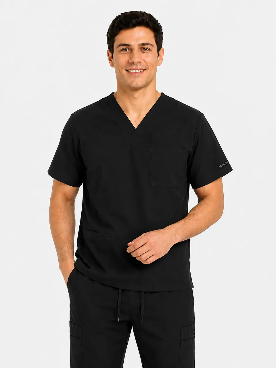 Polera Médica Cargo Hombre Cuello en V Antifluido Negro | Egida 2
