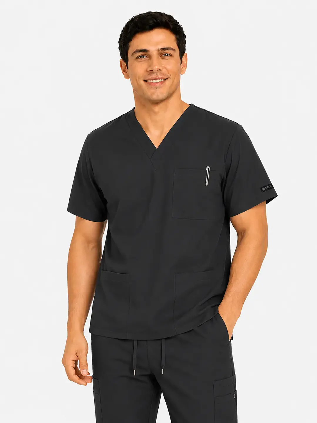 Polera Médica Cargo Hombre Cuello en V Antifluido Gris | Egida - Uniformes clínicos Égida Chile