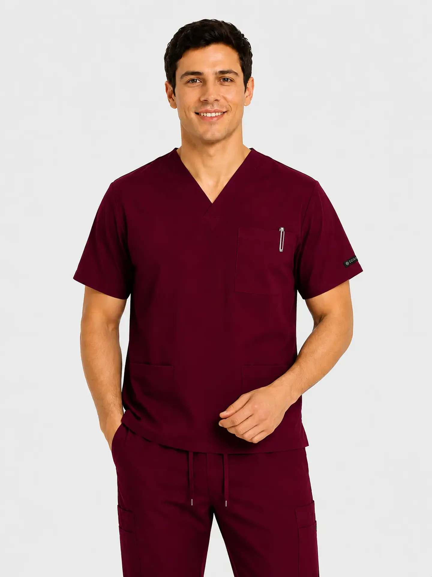 Polera Médica Cargo Hombre Cuello en V Antifluido Burdeo | Egida 2