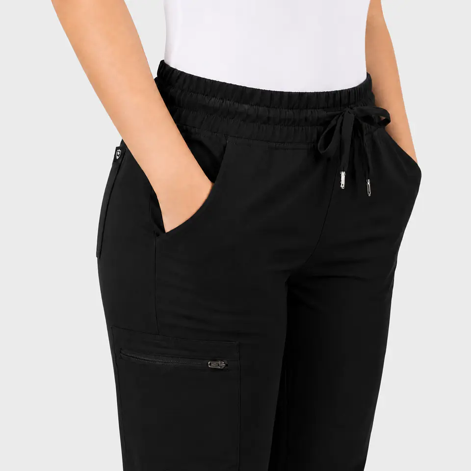 Pantalón Clínico Recto Hana Mujer Negro Antifluido | Linea Aesthetic 4