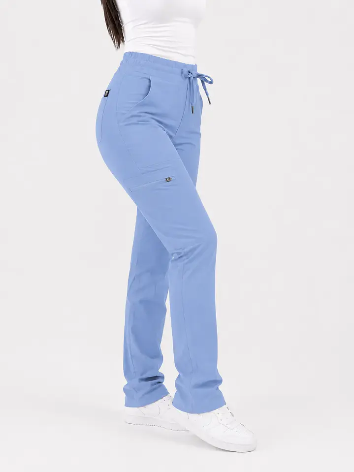 Pantalón Clínico Cargo Recto Hana Mujer Celeste Antifluido | Linea Aesthetic 1
