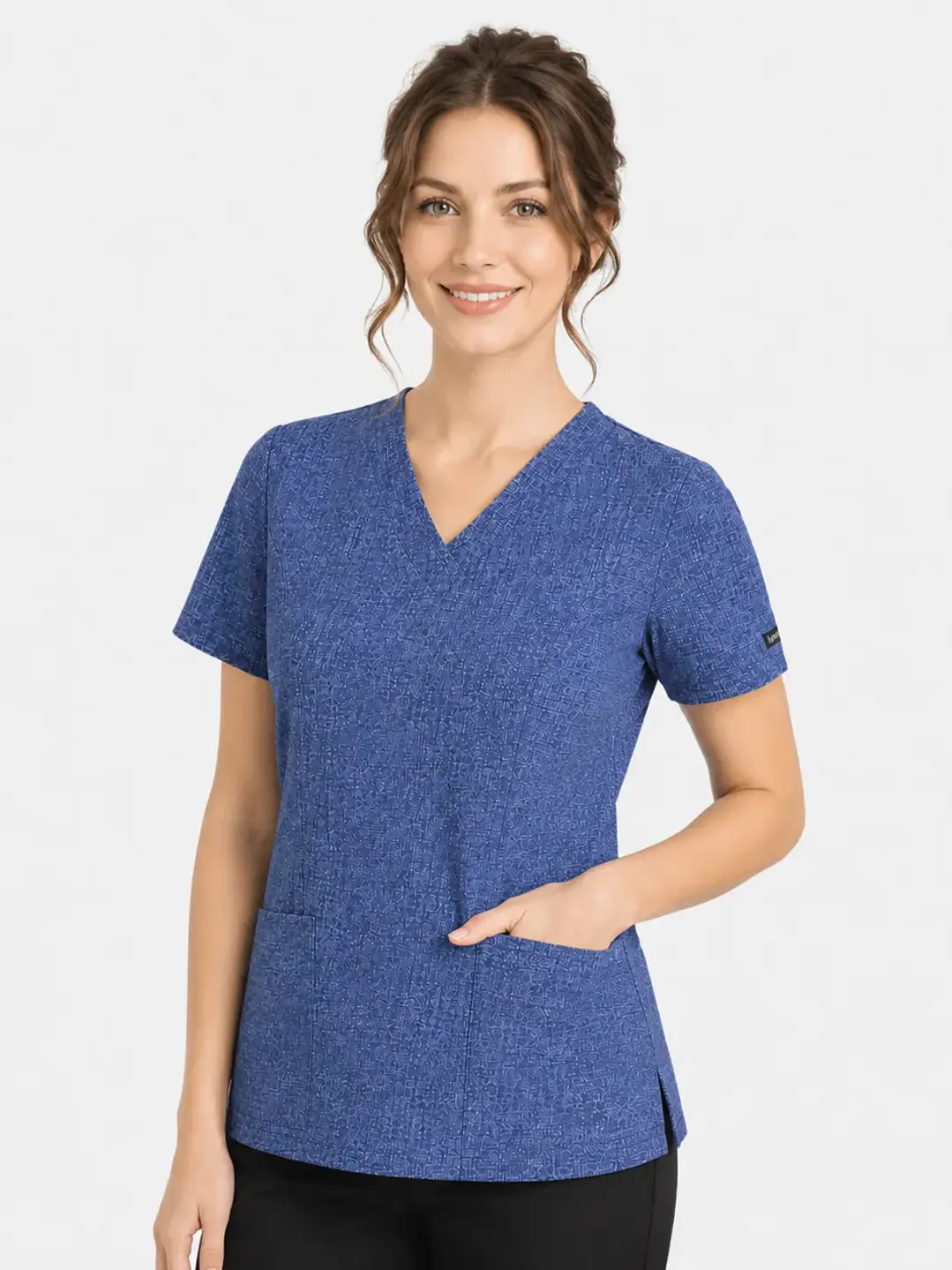 Blusa Clínica Estampada Urban Denim Mujer Cuello en V Elasticado | Egida - Uniformes clínicos Égida Chile