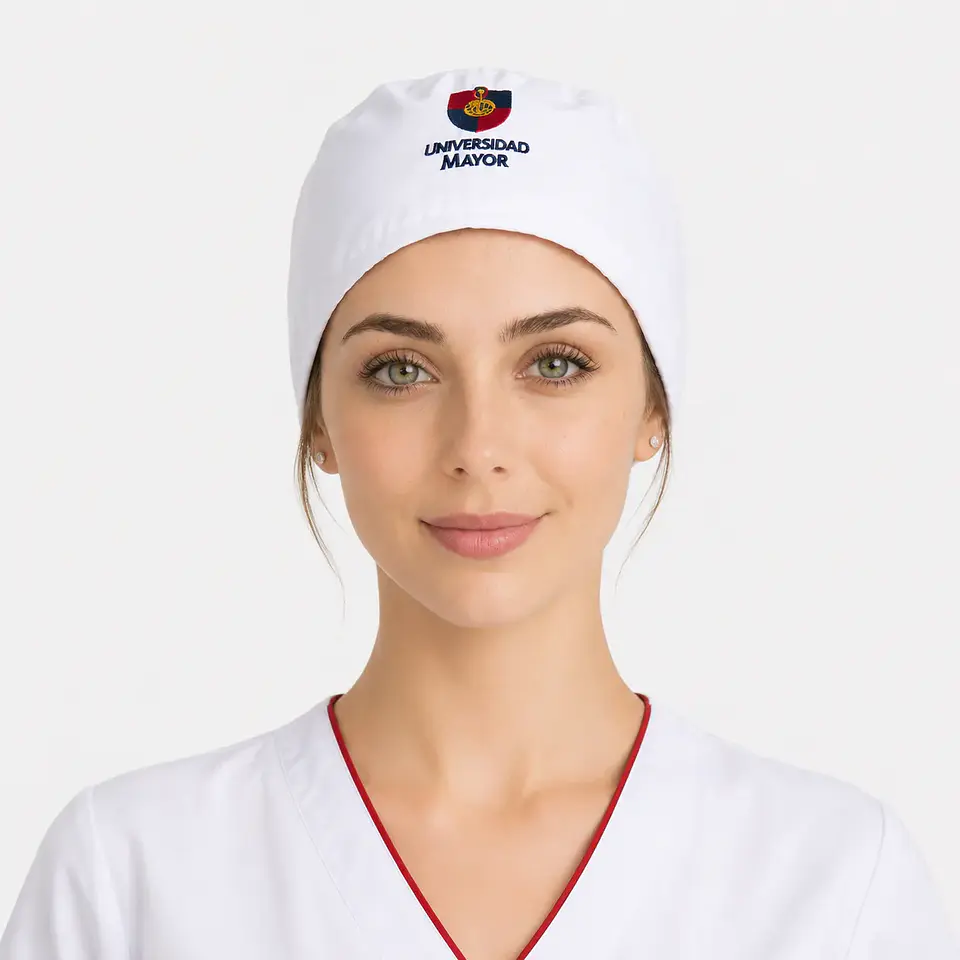 Gorro Clínico Blanco Bordado Universidad Mayor  2