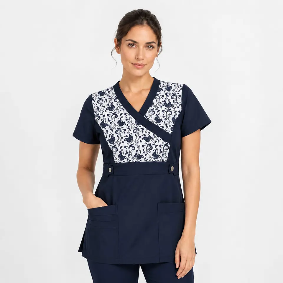 Blusa Clínica Cargo Azul Marino Estampada Poplin  1