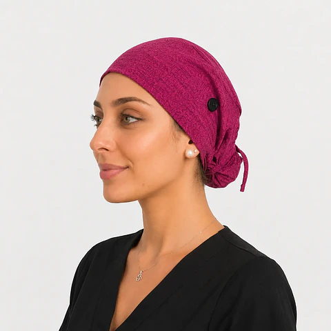 Gorro Clínico con Botones para Mascarilla - Diseño Ciruela Jaspe