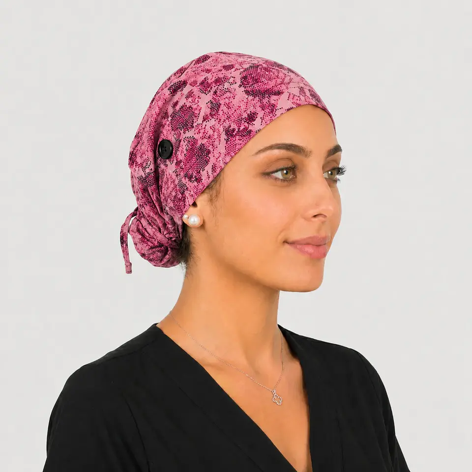 Gorro Clínico con Botones para Mascarilla - Diseño Rosa Pixel 3