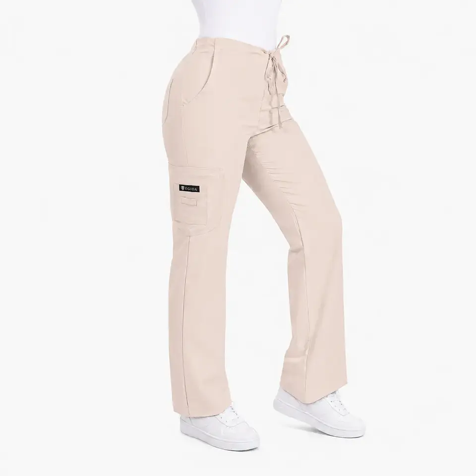 Pantalón Clínico para Mujer Modelo Cargo Antifluido Elasticado Beige 3