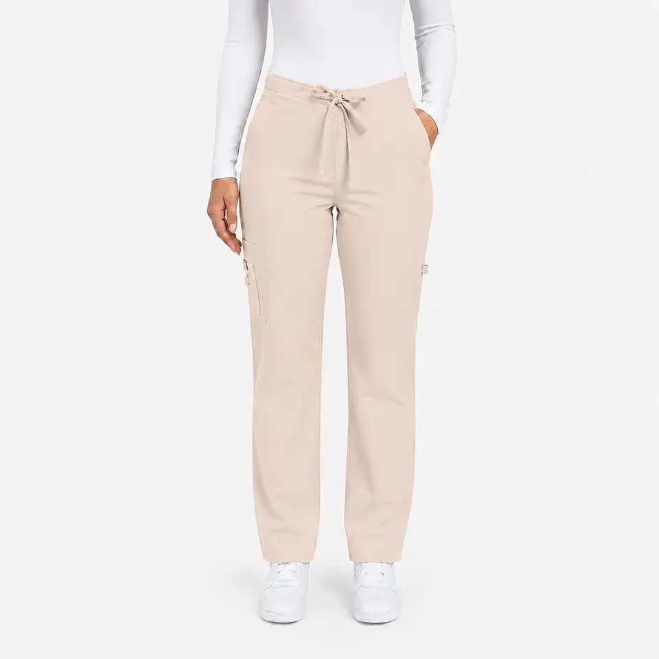 Pantalón Clínico para Mujer Modelo Cargo Antifluido Elasticado Beige 2
