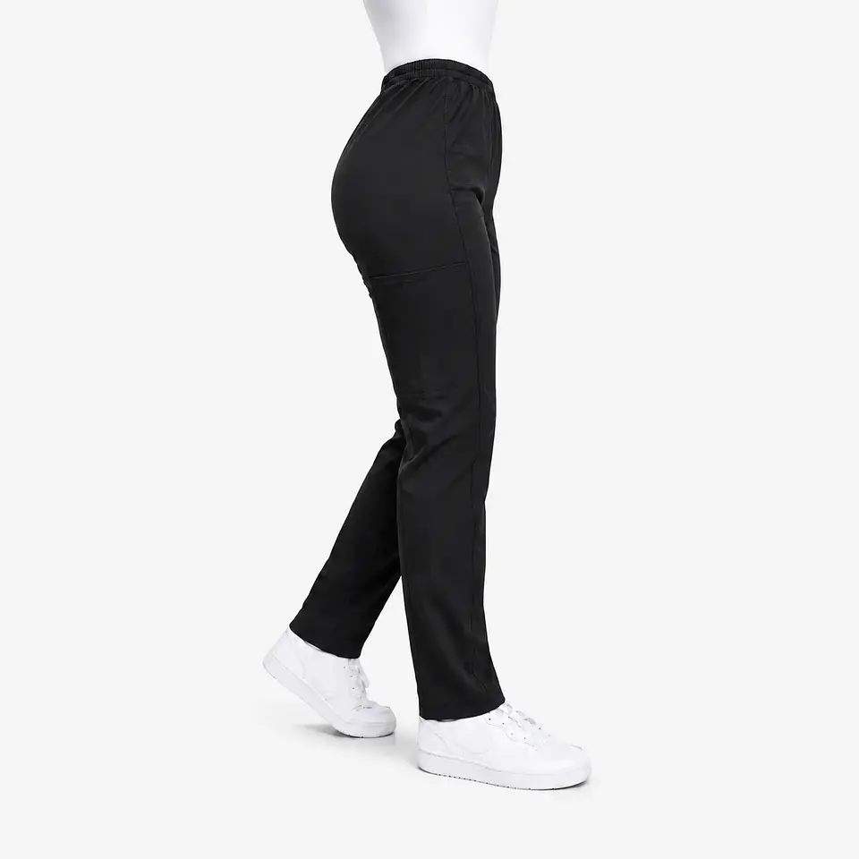 Pantalón Clínico Pitillo Antifluido para Mujer – Negro 4