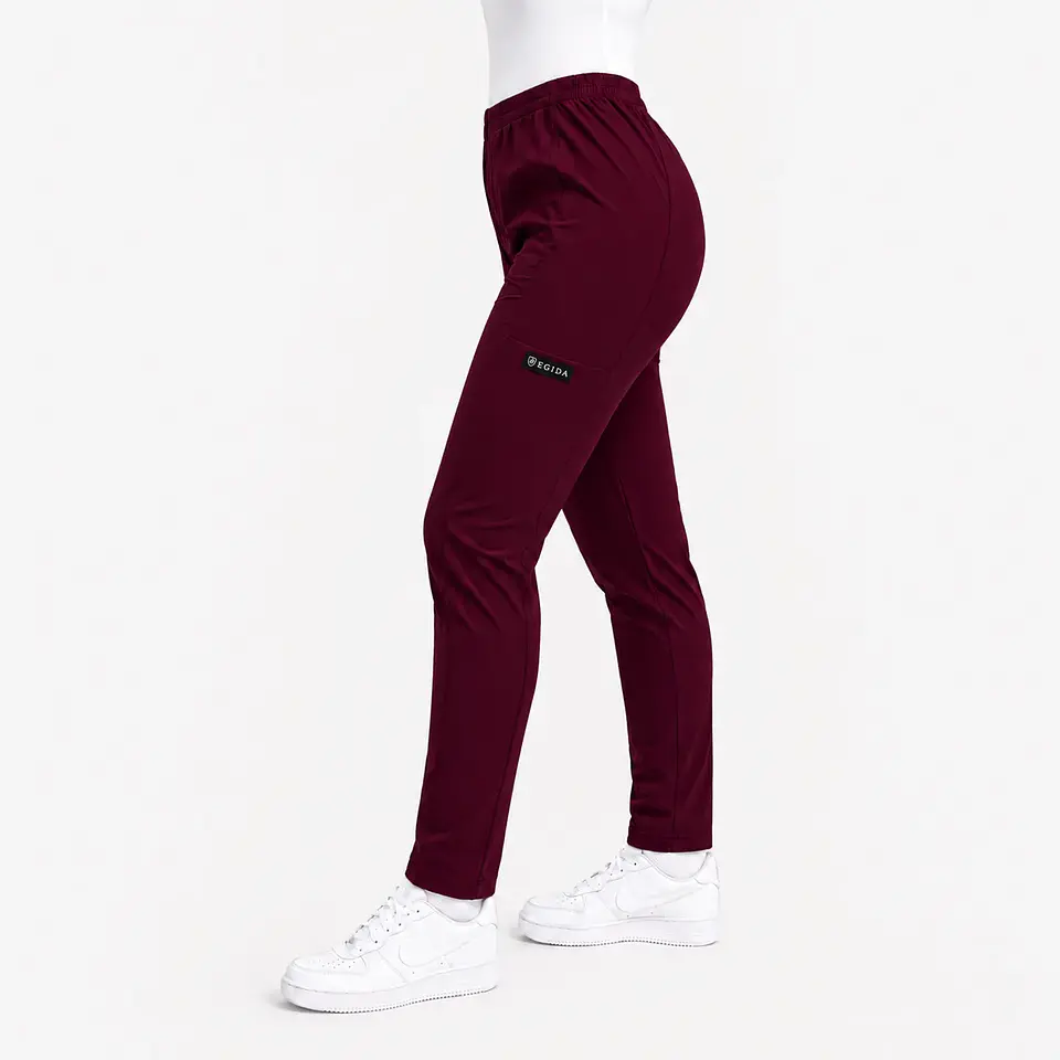 Pantalón Clínico Pitillo Antifluido para Mujer – Burdeo 1