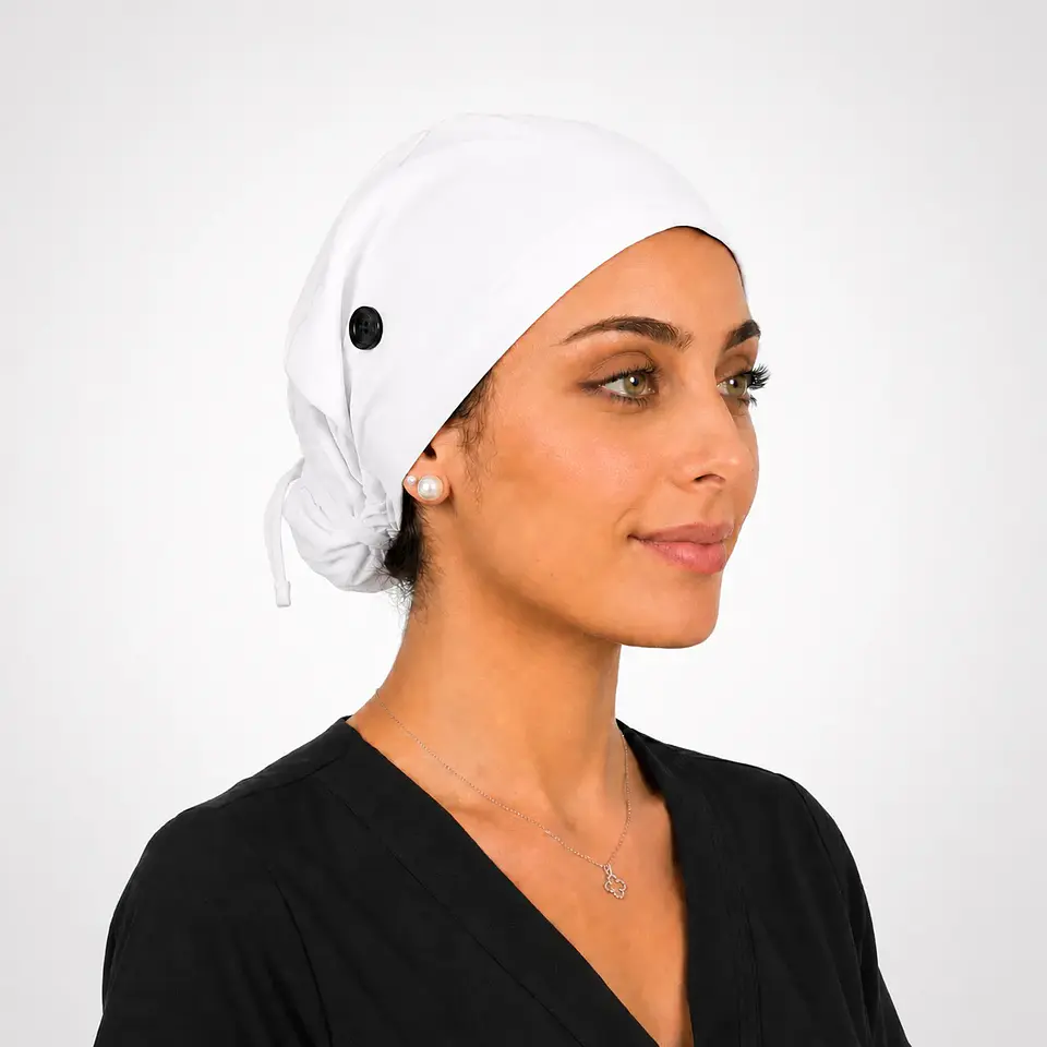 Gorro Clínico con Botones para Mascarilla - Blanco Liso 1