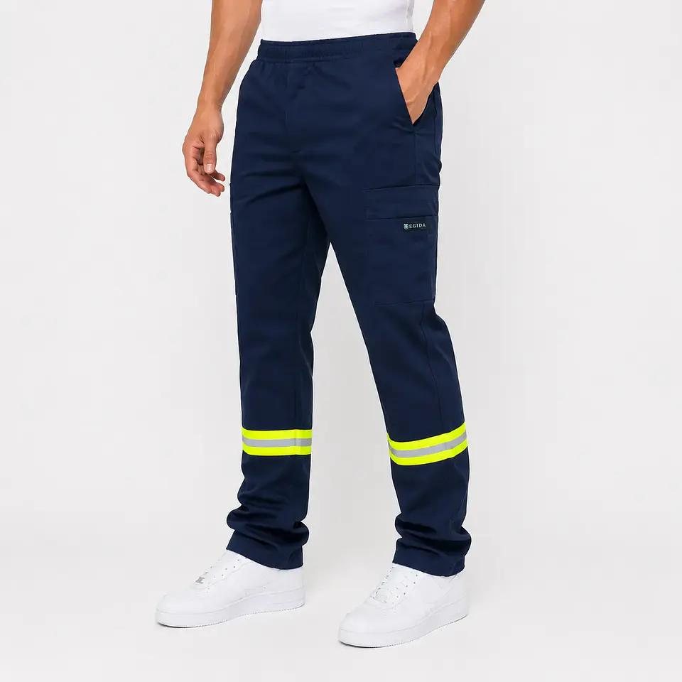 Pantalón Clínico Cargo Poplin Azul Marino con Huincha Reflectante para Hombre 2