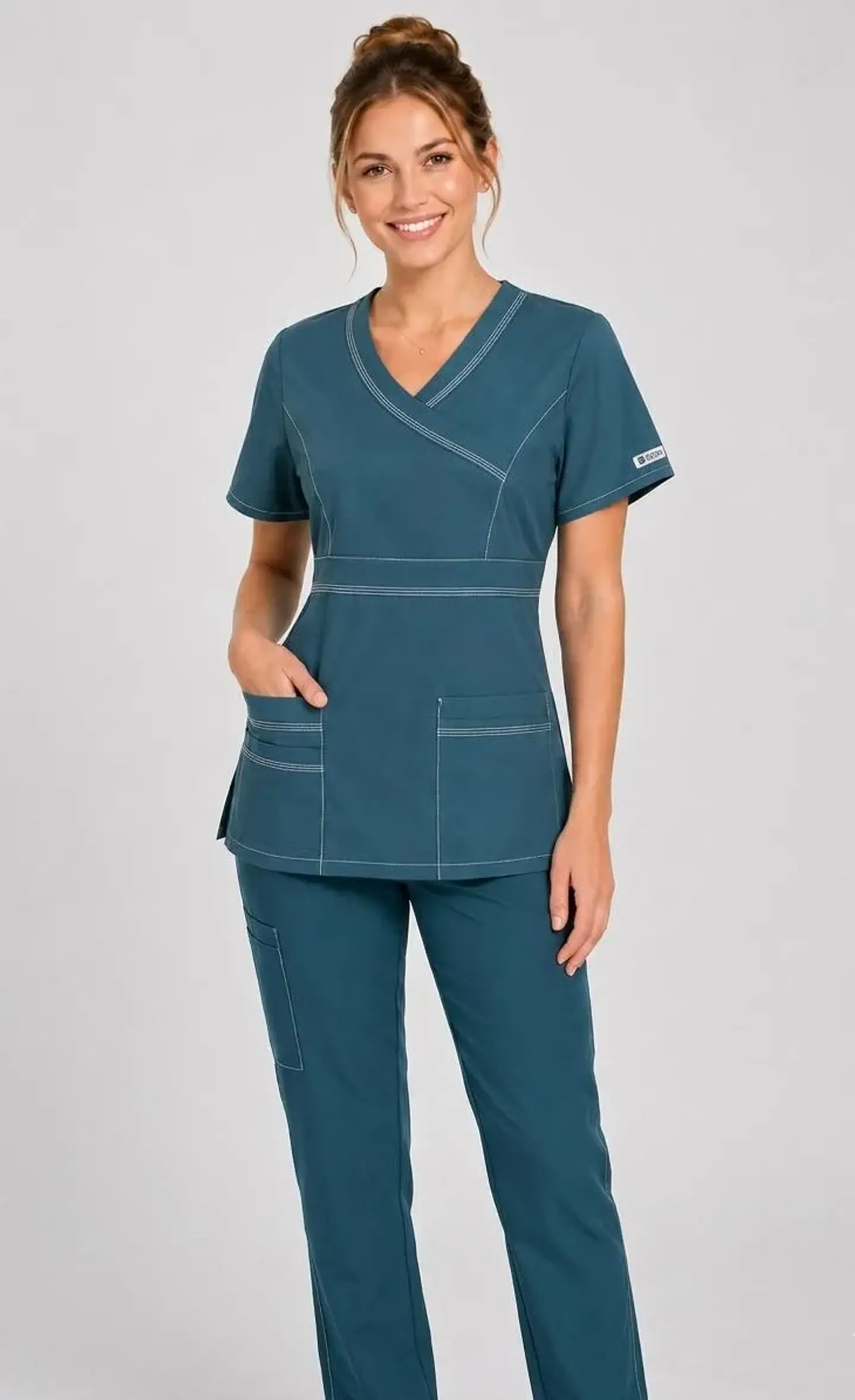 Blusa Clínica Modelo Cargo Verde Petróleo Ribete blanco - nuevo agosto 3