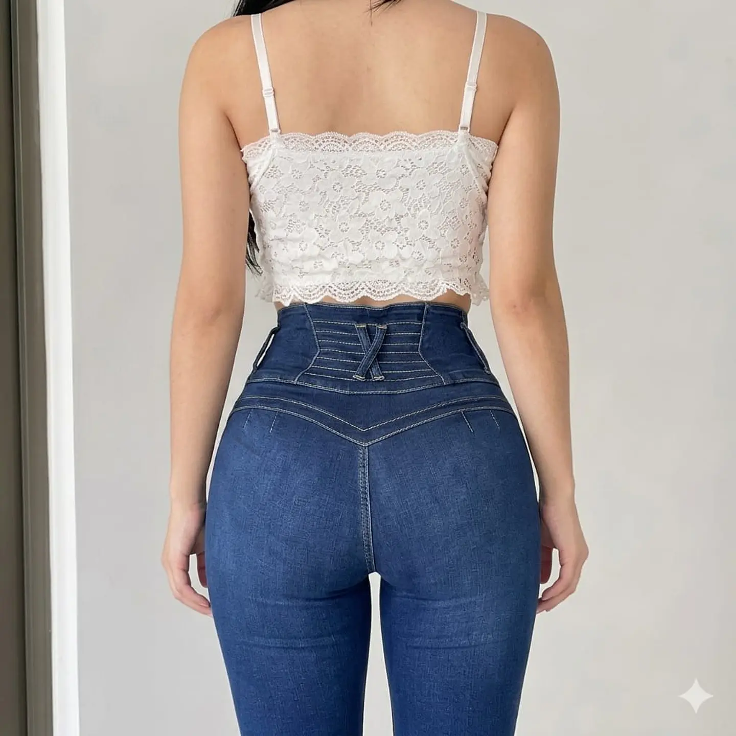 Jeans Eii Melanye Tiro Alto 4 Botones = Levanta Pompa  1