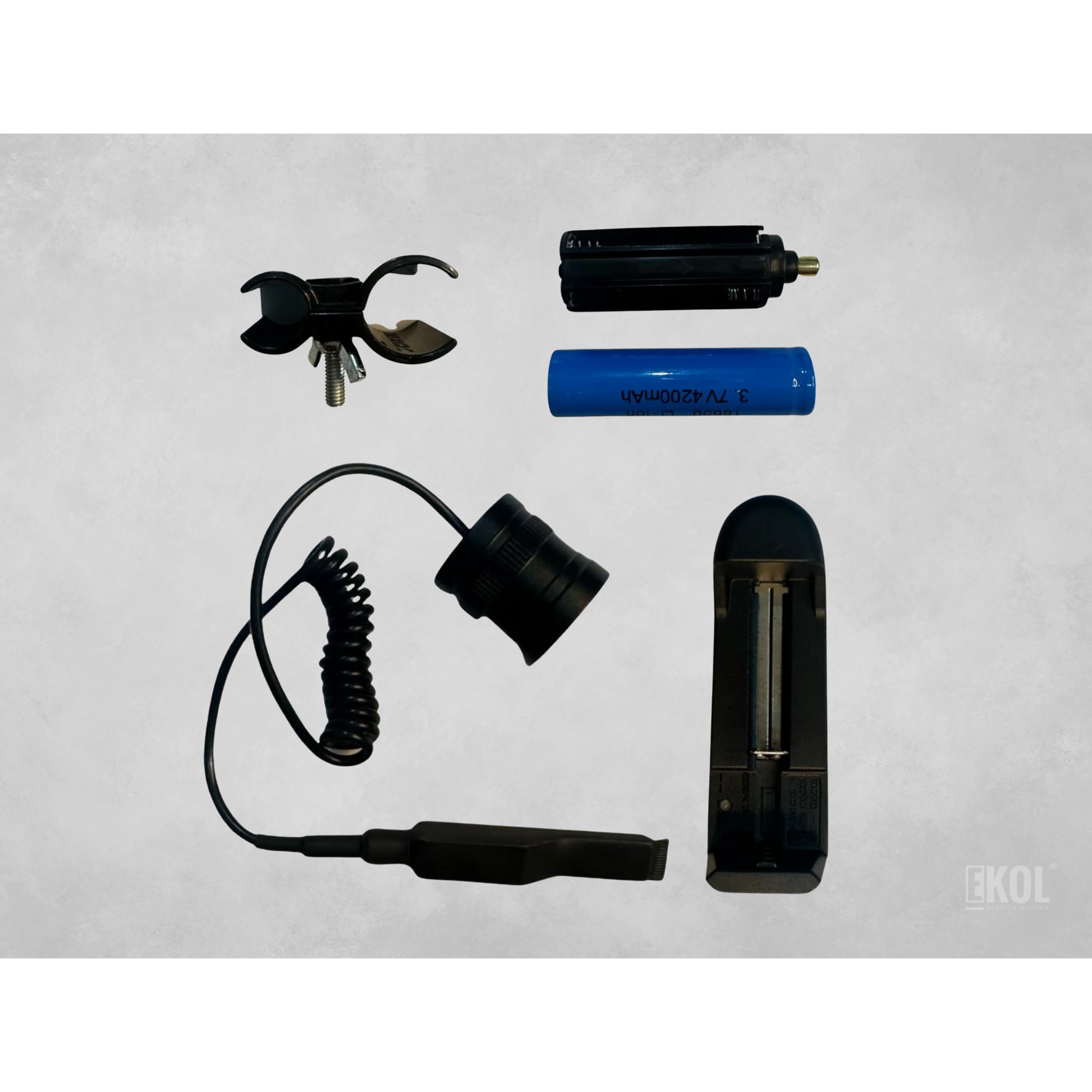 Linterna Tactica Recargable Luz  + Caja Accesorios 4