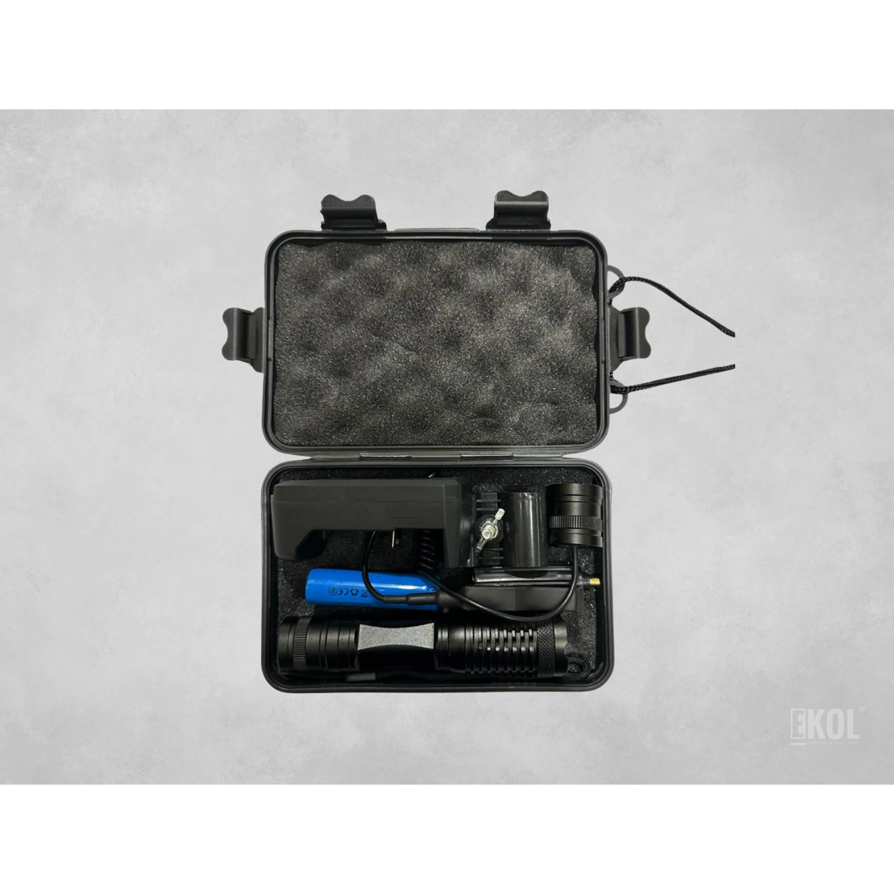 Linterna Tactica Recargable Luz  + Caja Accesorios 2