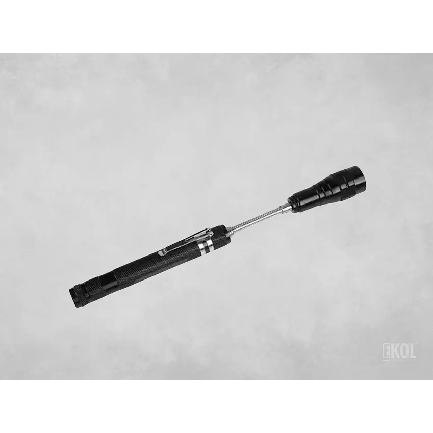 Mini Linterna Led Retráctil Telescópica Con Imán De Bolsillo 2