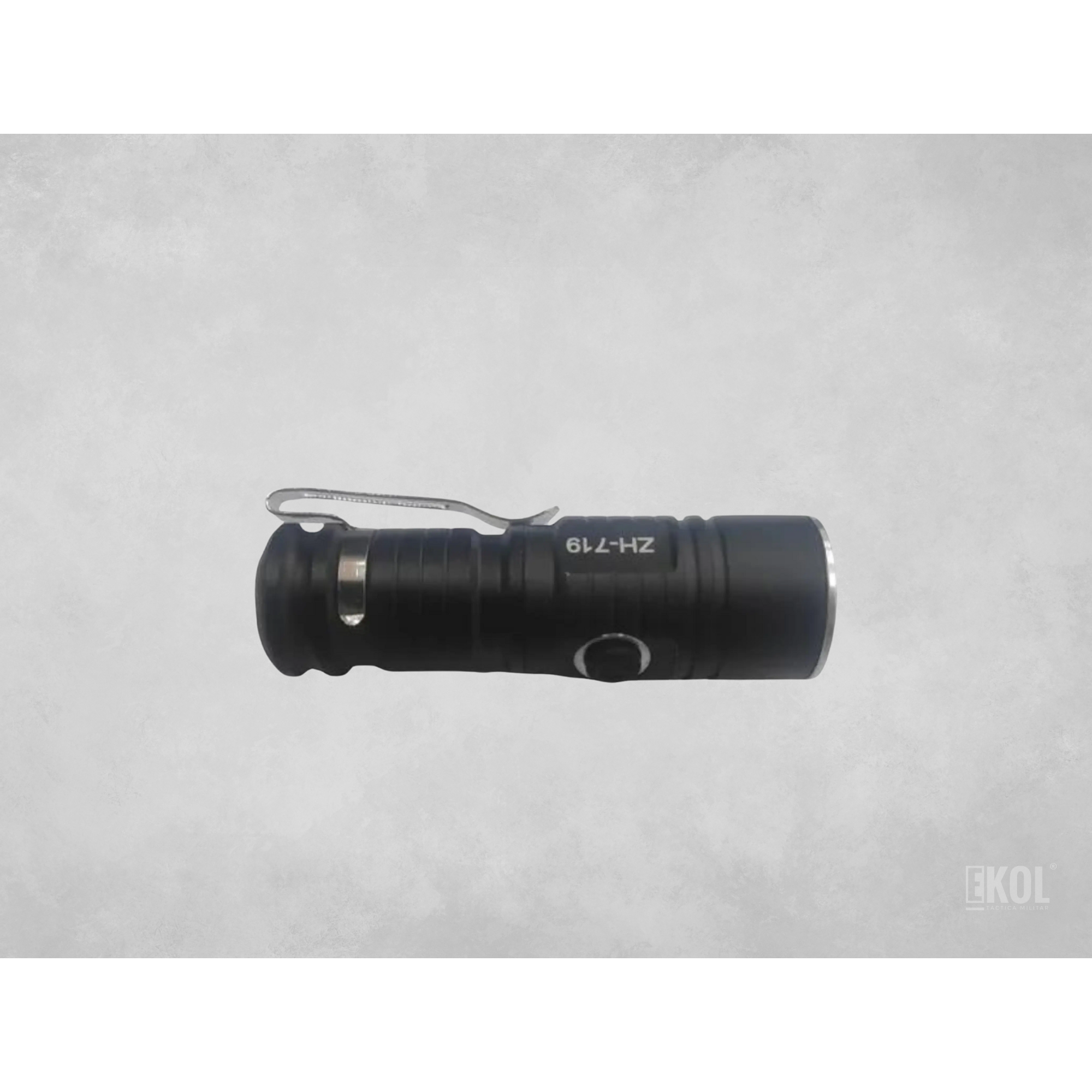 Linterna Led Tactica Zoom Swat Led Cree Q3 Recargable 1