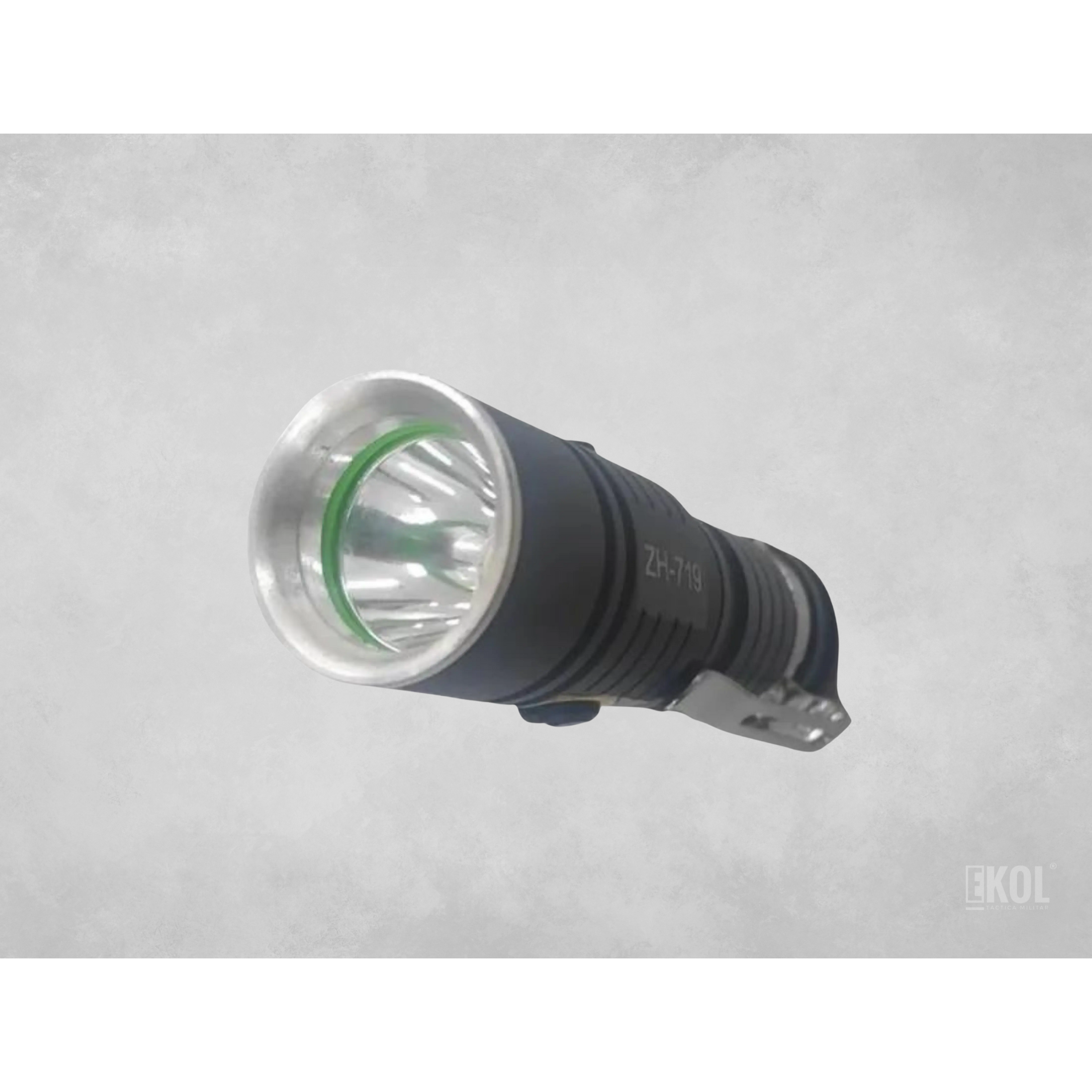 Linterna Led Tactica Zoom Swat Led Cree Q3 Recargable 2