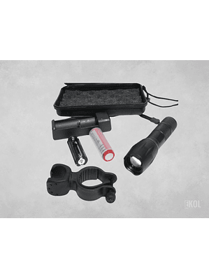 Linterna Tactica Recargable Luz Led + Caja Accesorios 