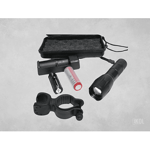 Linterna Tactica Recargable Luz Led + Caja Accesorios 