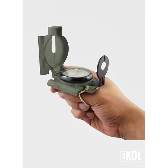 Brújula Táctica Militar Impermeable y Luminosa – Ideal para Camping, Trekking y Supervivencia 3