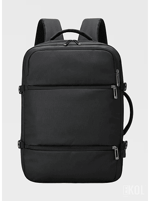 Mochila Tech Pro: Diseño Impermeable con Puerto USB y Compartimento para Laptop