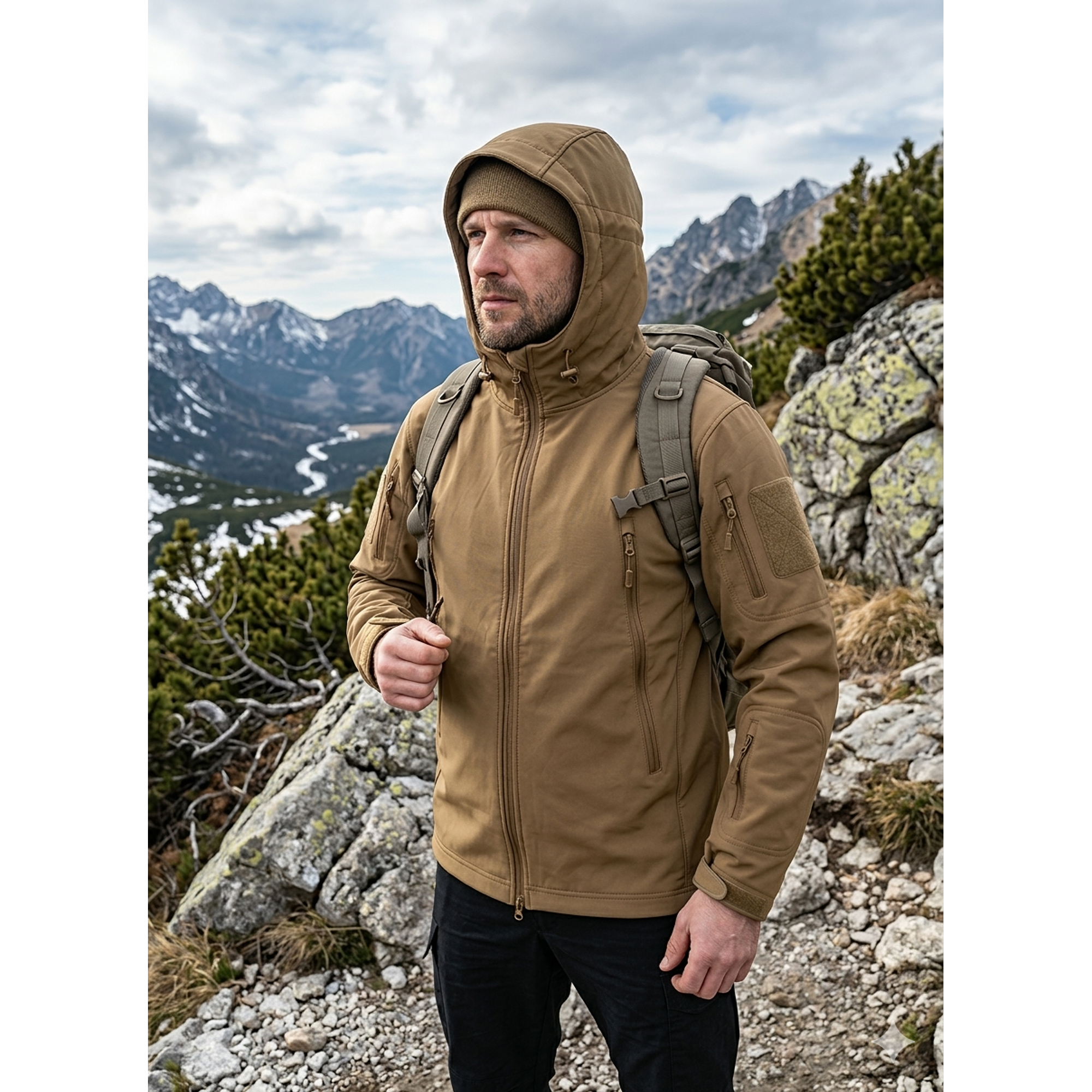 Chaqueta Softshell Táctica Resilent Capucha Impermeable  1