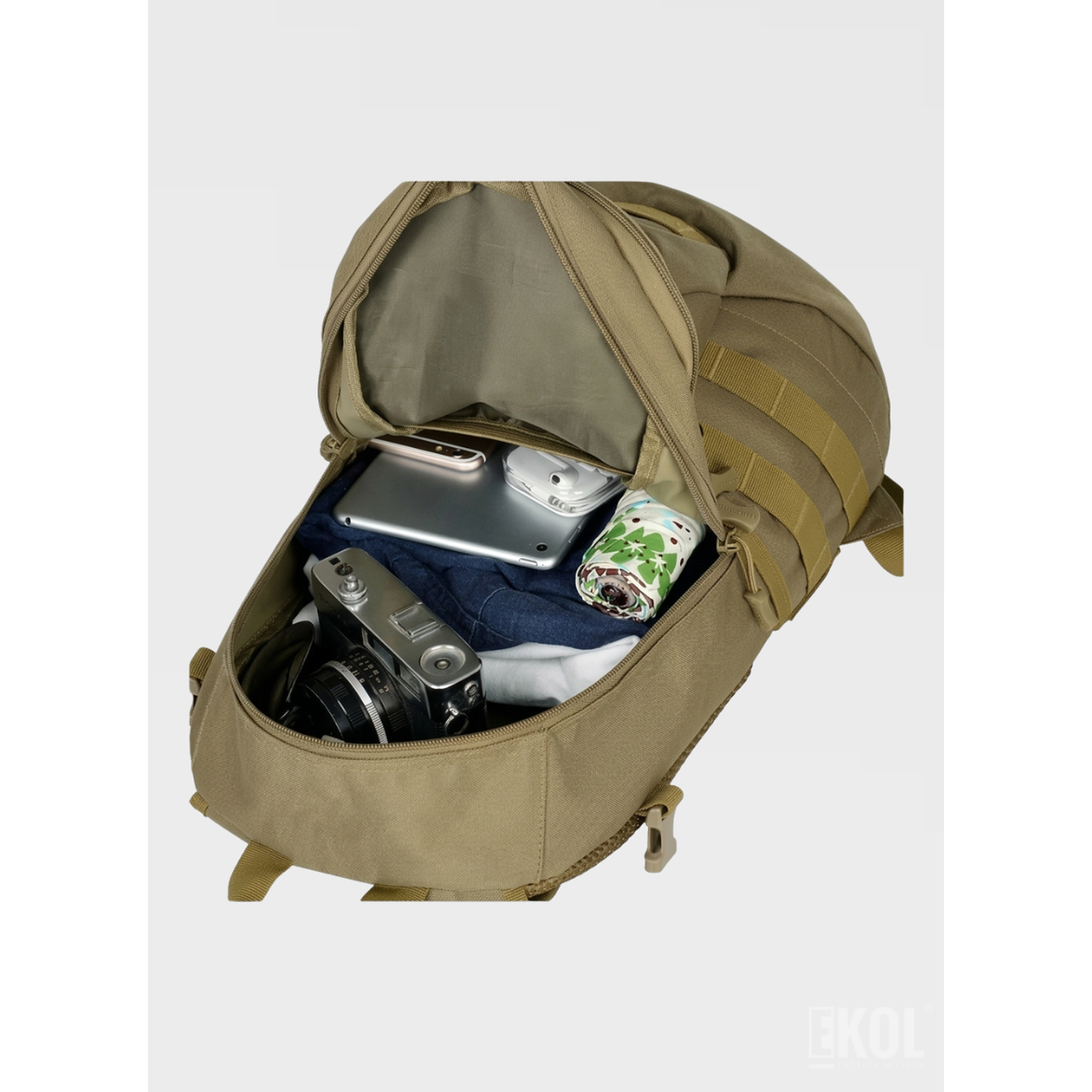 Mochila Táctica Militar 15L Impermeable - Compacta para Senderismo y Trekking 4