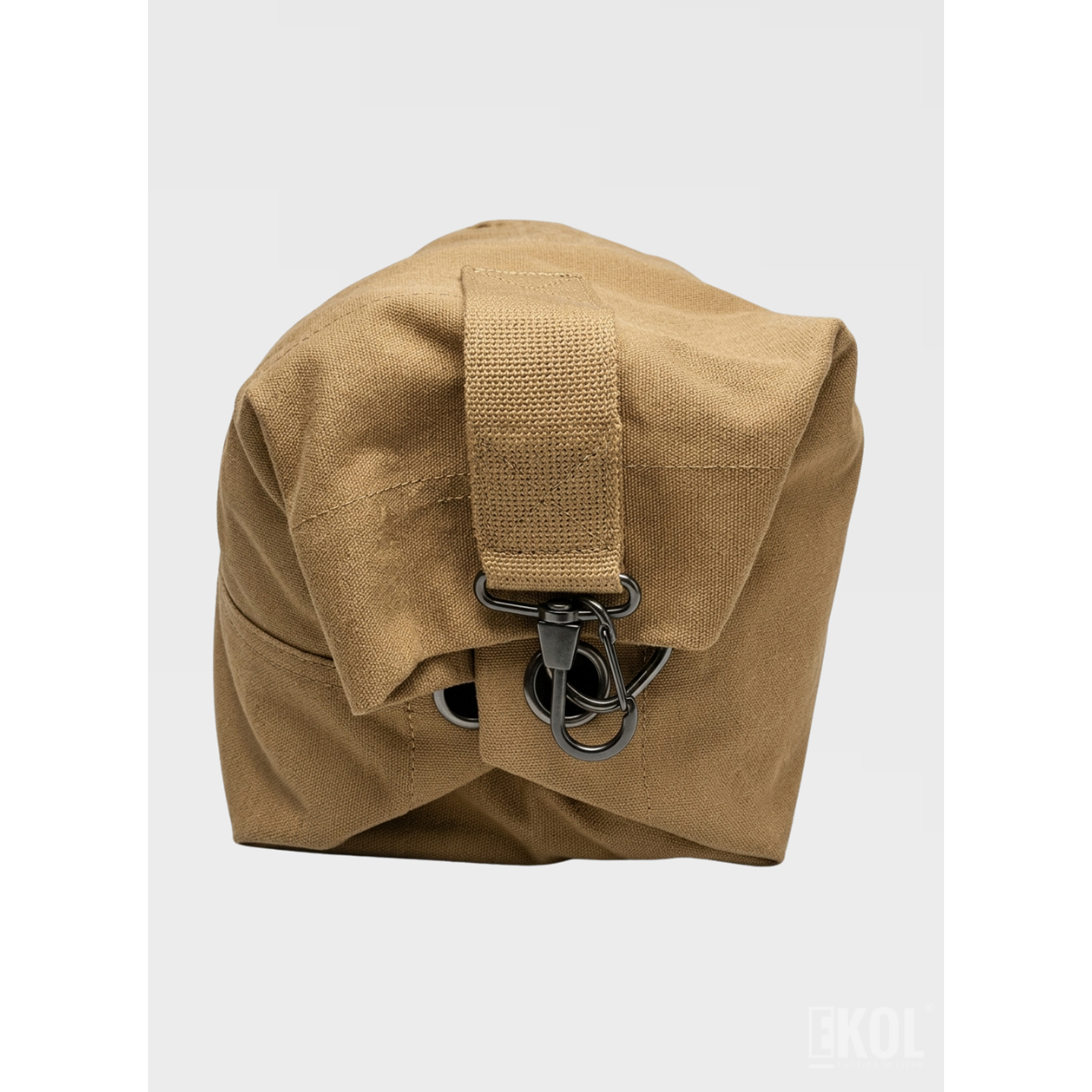 Bolso Ropero Impermeable 90 Litros – Capacidad, Durabilidad y Comodidad para tu Viaje 8