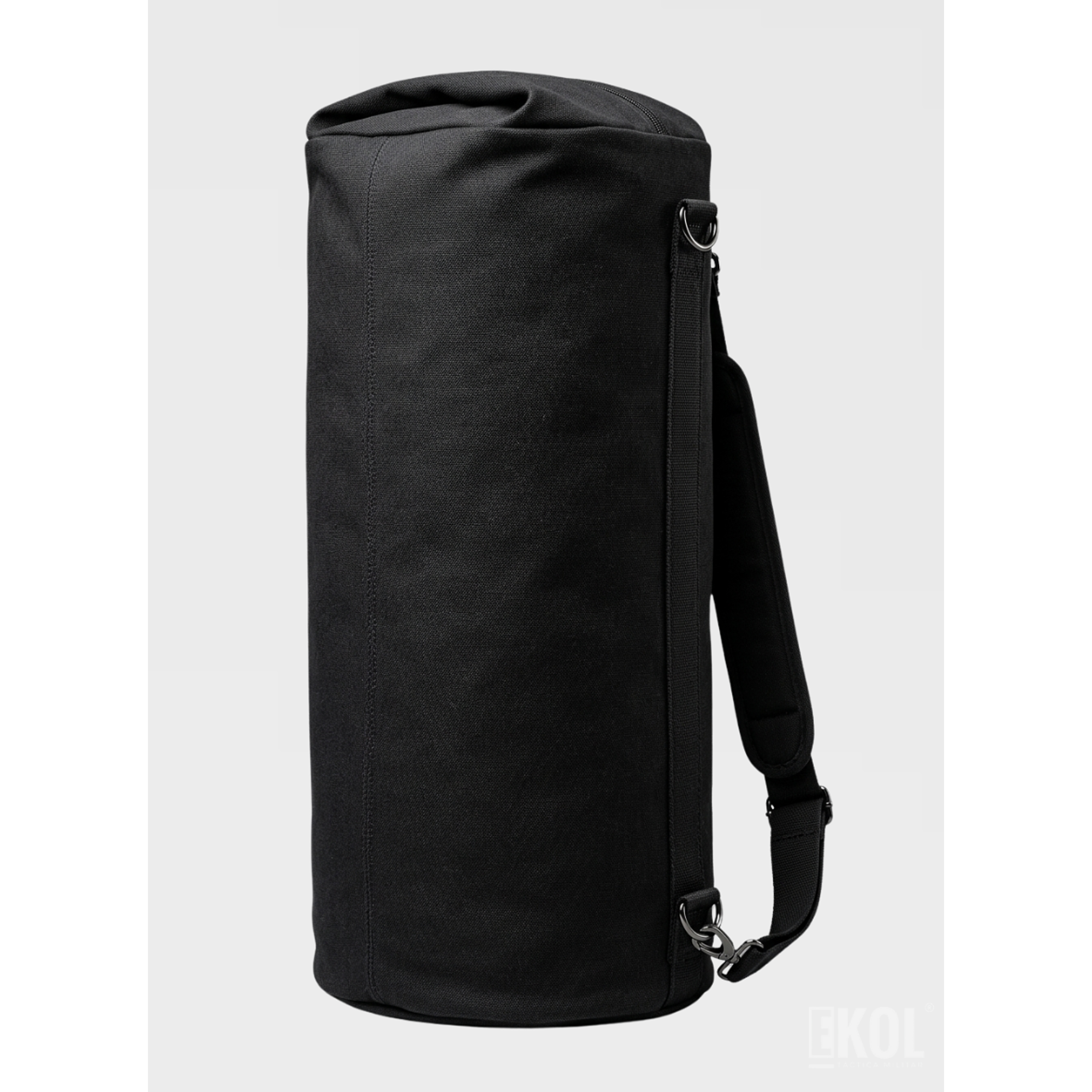 Bolso Ropero Impermeable 90 Litros – Capacidad, Durabilidad y Comodidad para tu Viaje 3