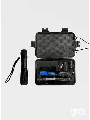 Linterna Tactica Recargable Luz  + Caja Accesorios