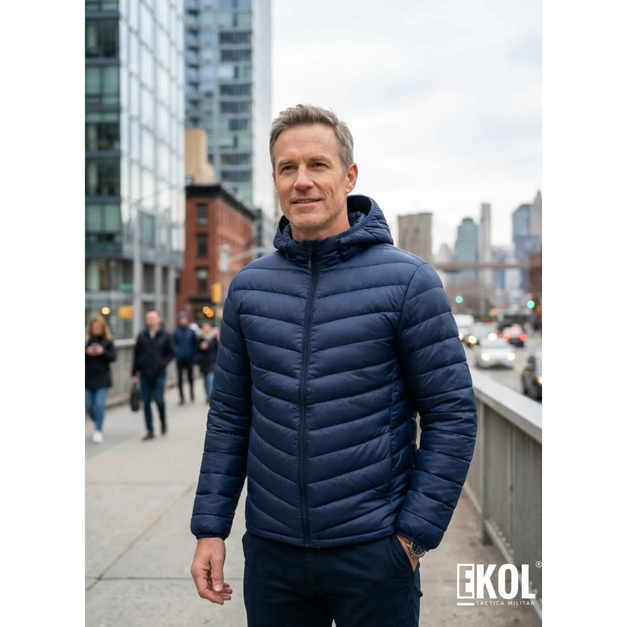 Chaqueta Parka Térmica Azul Comodidad y Calce Perfecto 8