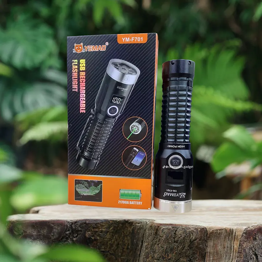 Linterna Metálica LED de Alta Potencia con Puntero Láser Verde Recargable USB y Pantalla Digital 4