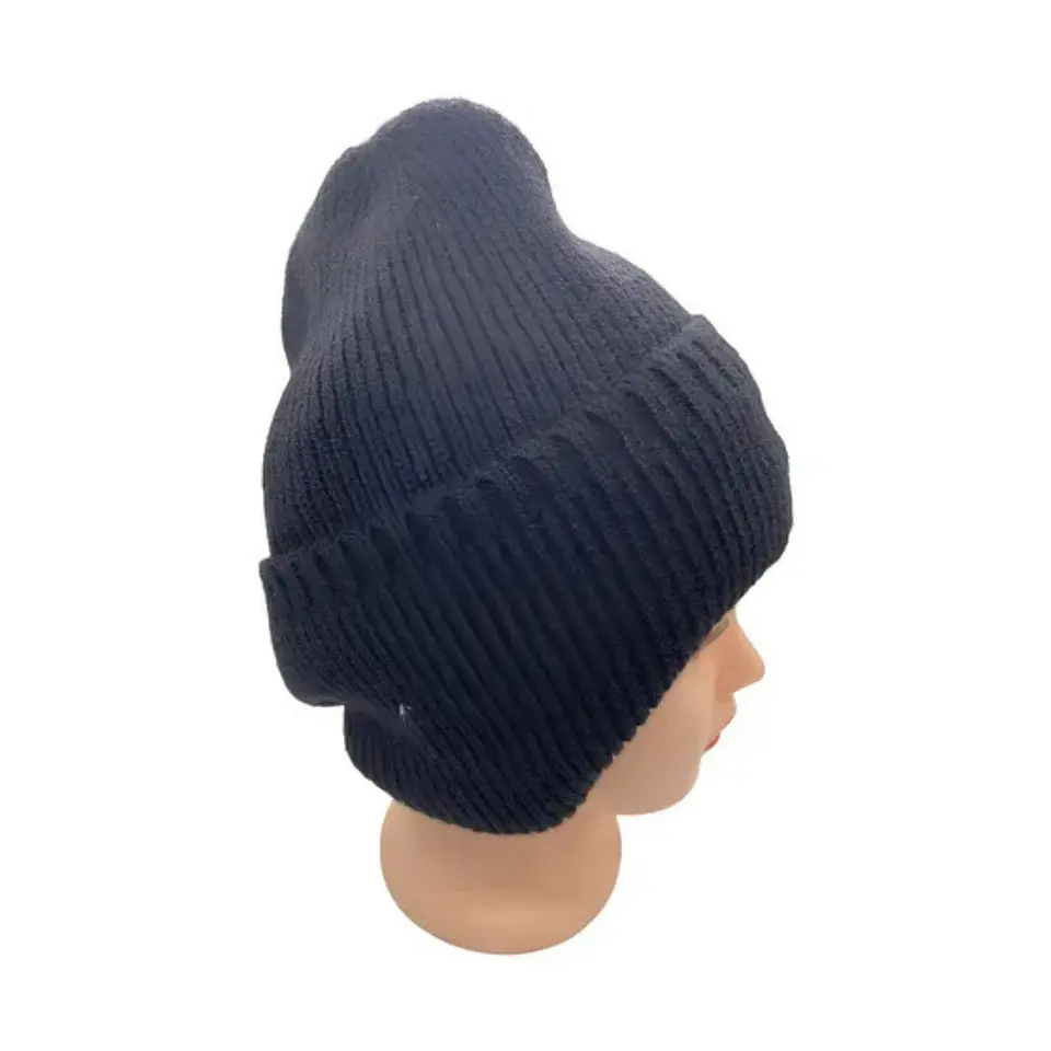 Gorro Beanie de Lana Premium con Cubre Orejas 2
