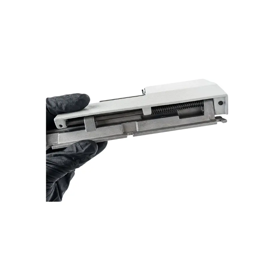 Tapa Frontal Completa (Cubre Looper) para Máquina Fileteadora Industrial - Tipo Siruba 747 / 757 3