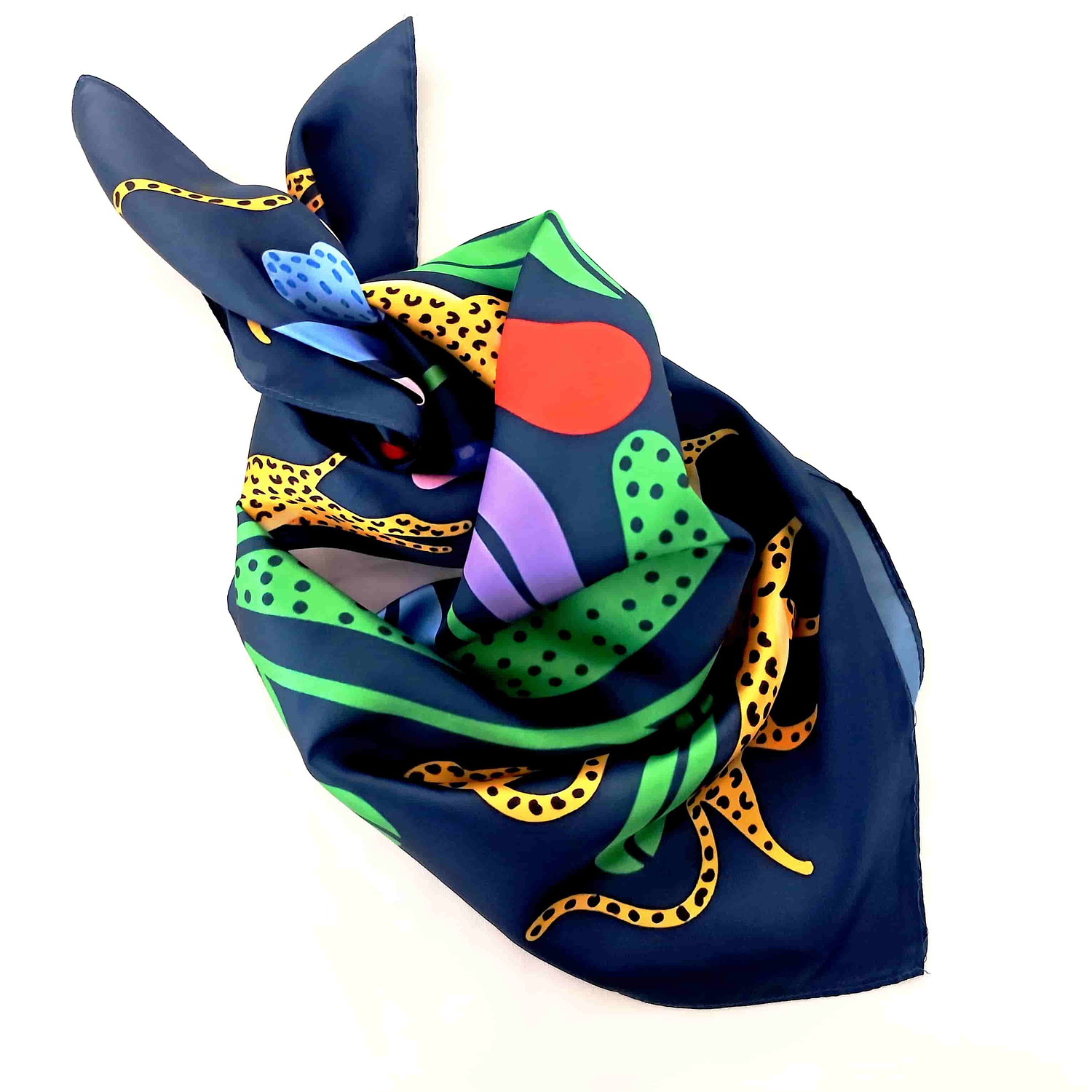 Pañoleta de Seda Jaguar 70x70 – Buen Karma 4