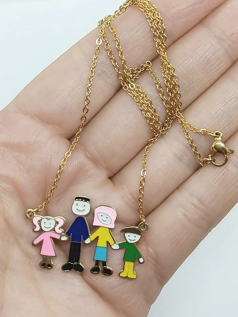 Colgante dije colores Familia chapado en oro 18k  4