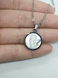 Colgante Collar hipoalergénico con dije Virgen niña Nacarado  - Miniatura 3