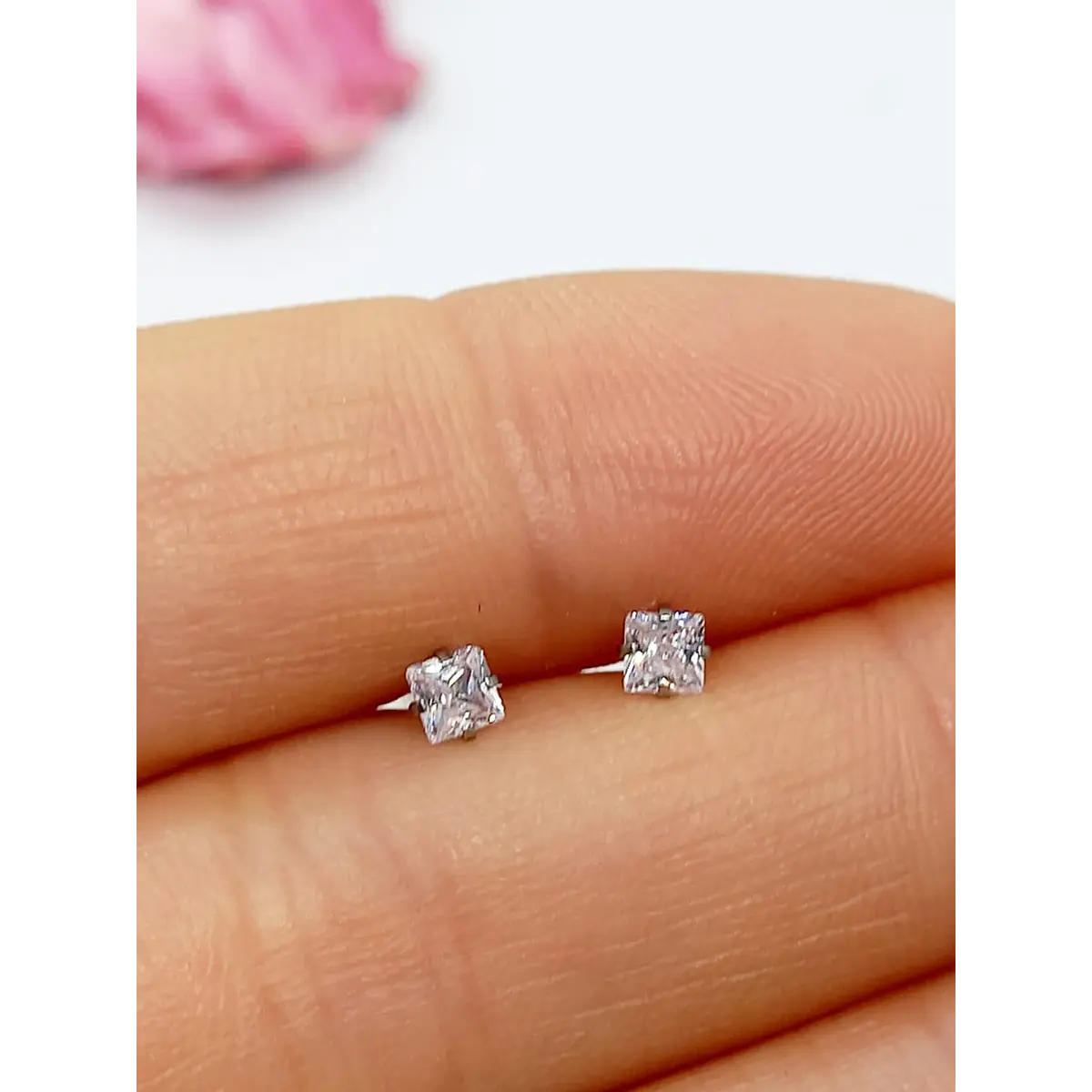 Piercing Labret/Monroe En Titane Avec Oxyde De Zirconium - 3 Marquises - Neuf Avec étiquettes Tata Gisèle