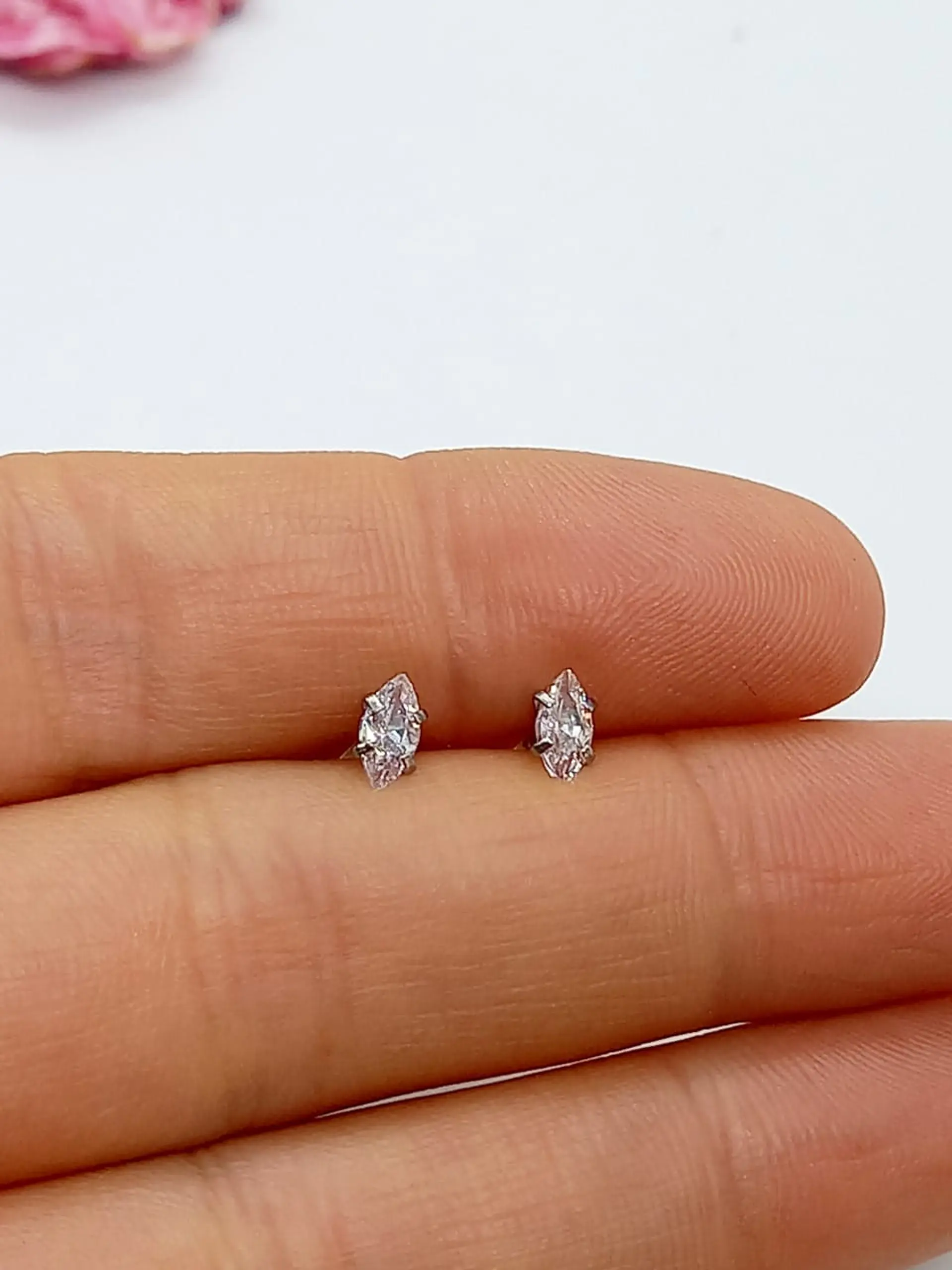 Piercing labret monroe cartílago nariz boca oreja figuras varias 19