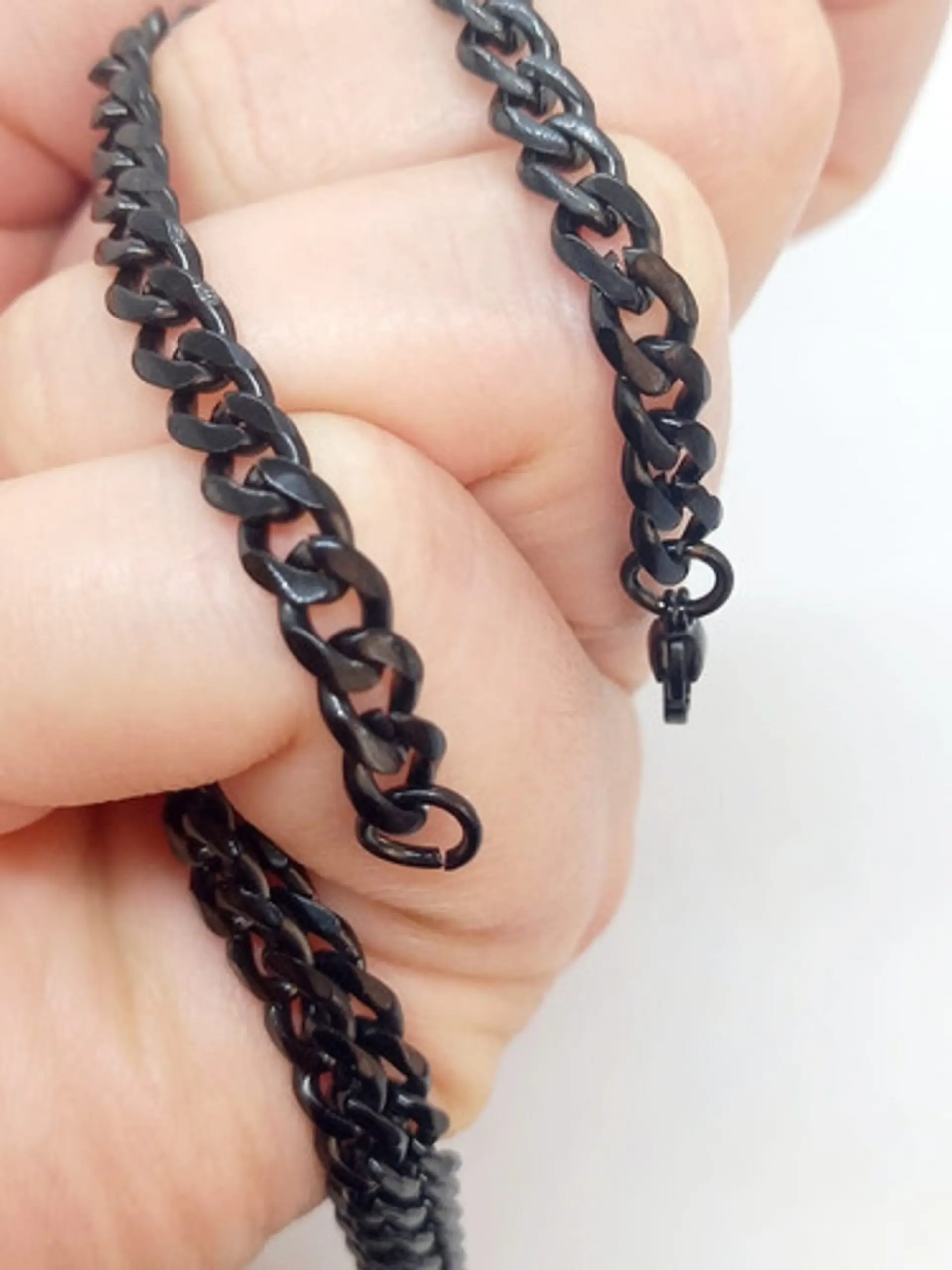 Cadena de eslabones negra estilo grumet cubana 5mm 3
