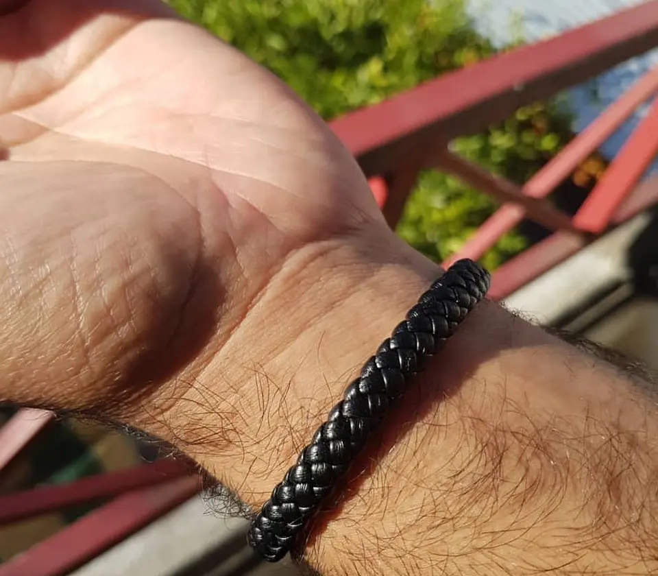 Pulsera De Cuero Negro Hombre Mujer Elegante Brazalete 3