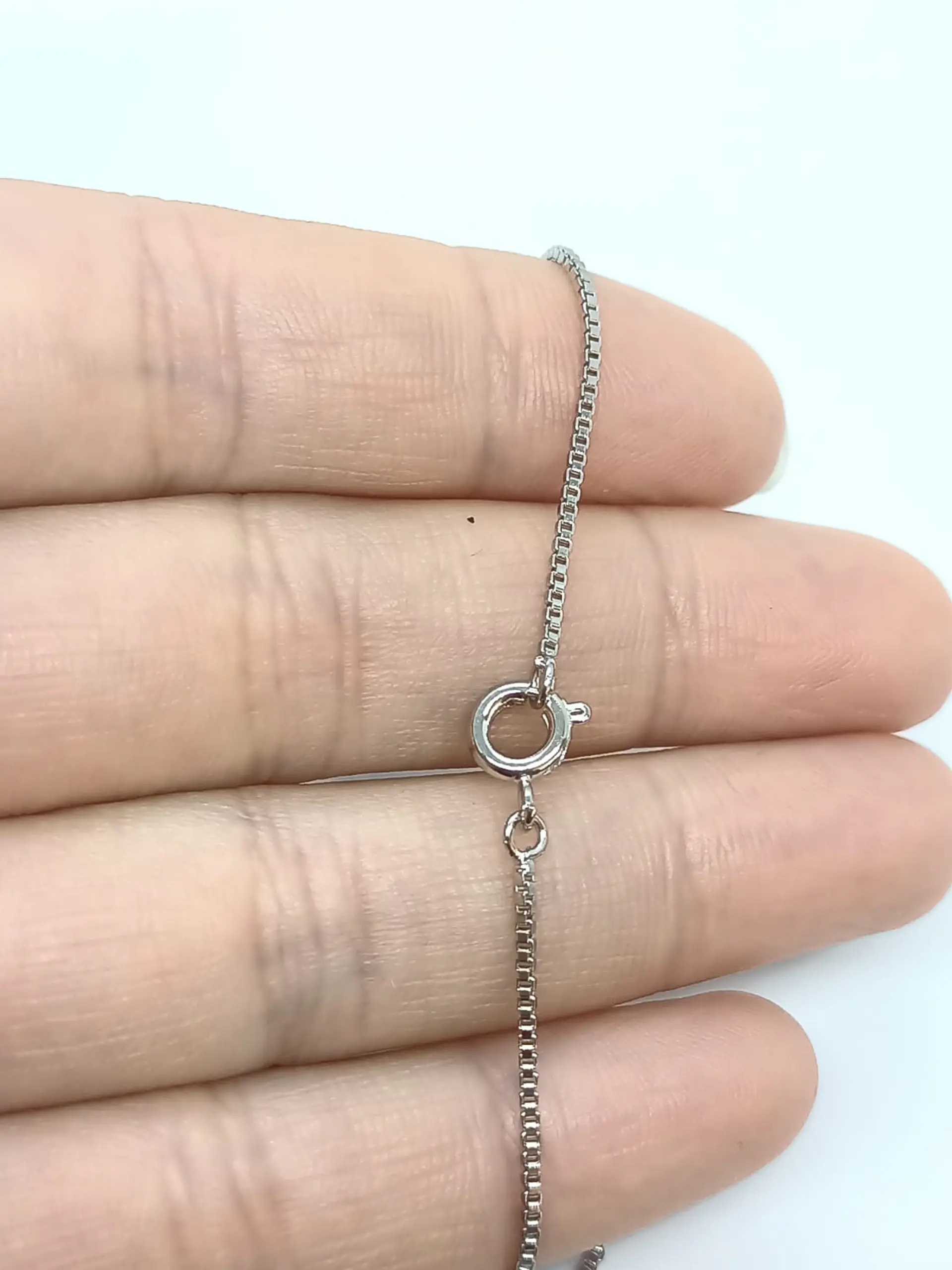 Colgante Punto De Luz en Plata fina ley S925 Cadena Veneciana 10