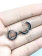 Pendientes Aros Punk Tres colores disponibles sin genero huggies - Miniatura 6