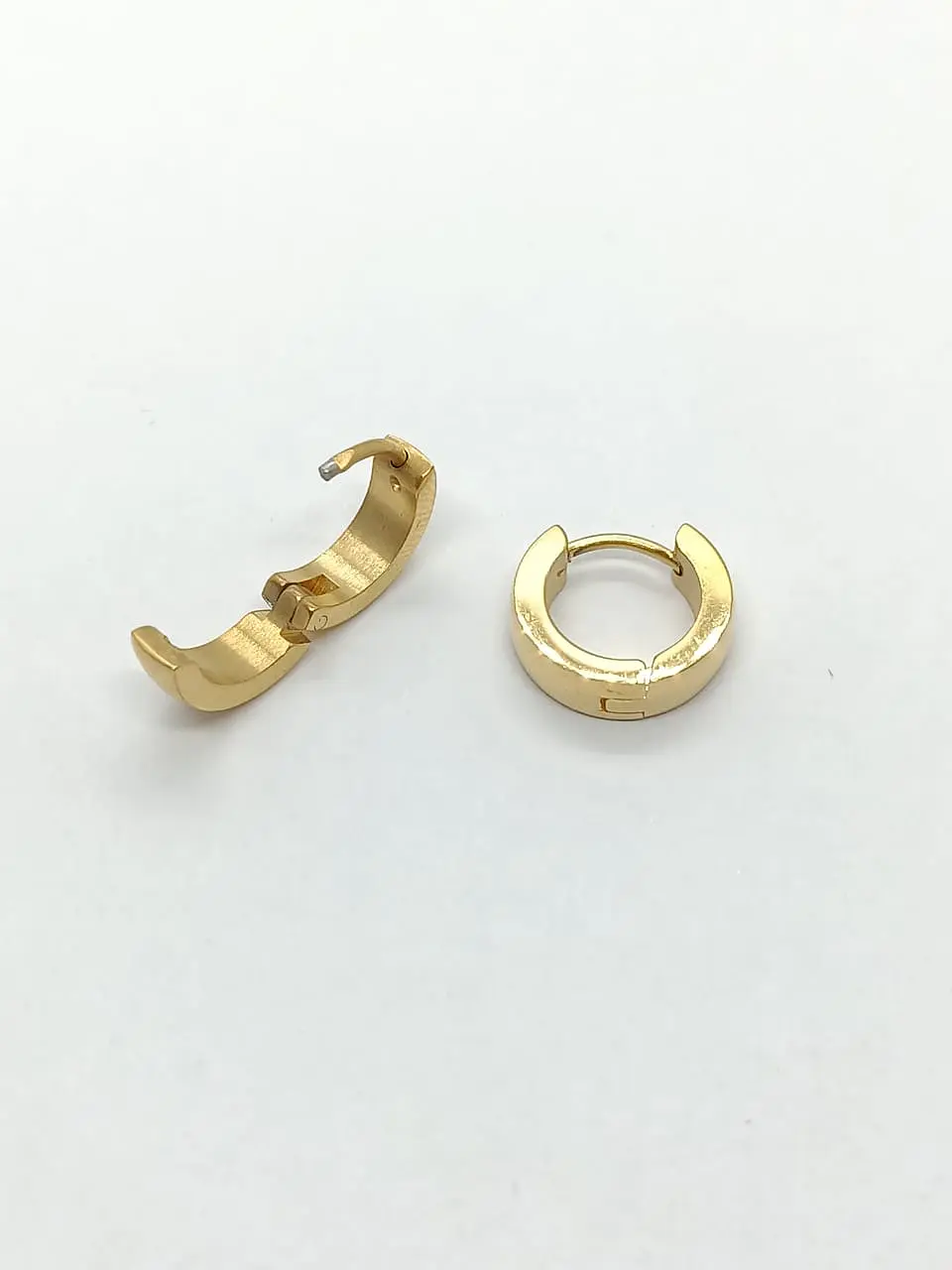 Pendientes Aros Punk Tres colores disponibles sin genero huggies 17