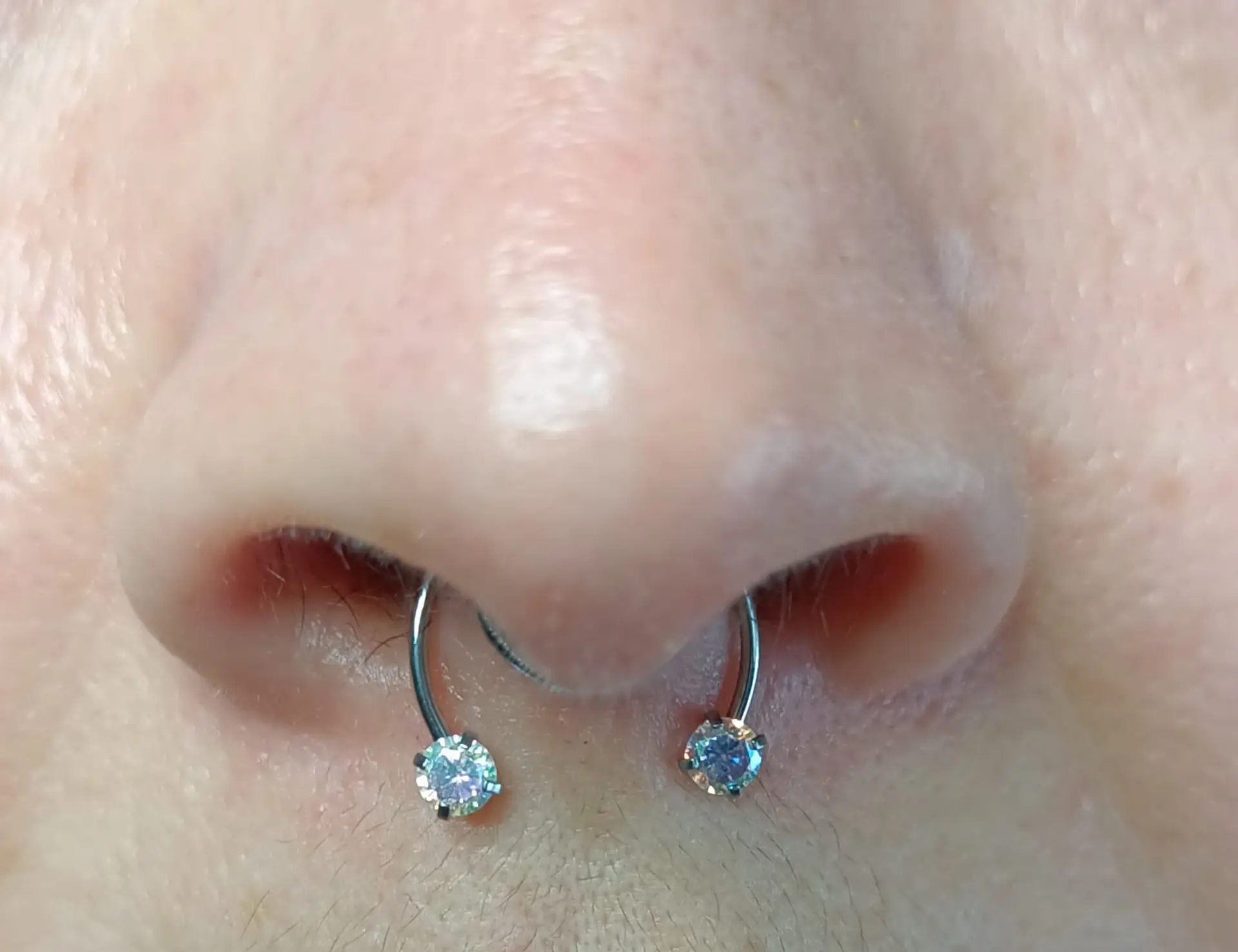 Piercing Zirconia Sin Hoyos Sin Perforación Tornasol Septum 16
