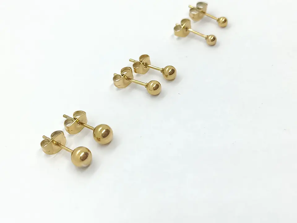Aros esferas hipoalergénicos de 3mm a 8mm chapados en oro 14kl 8