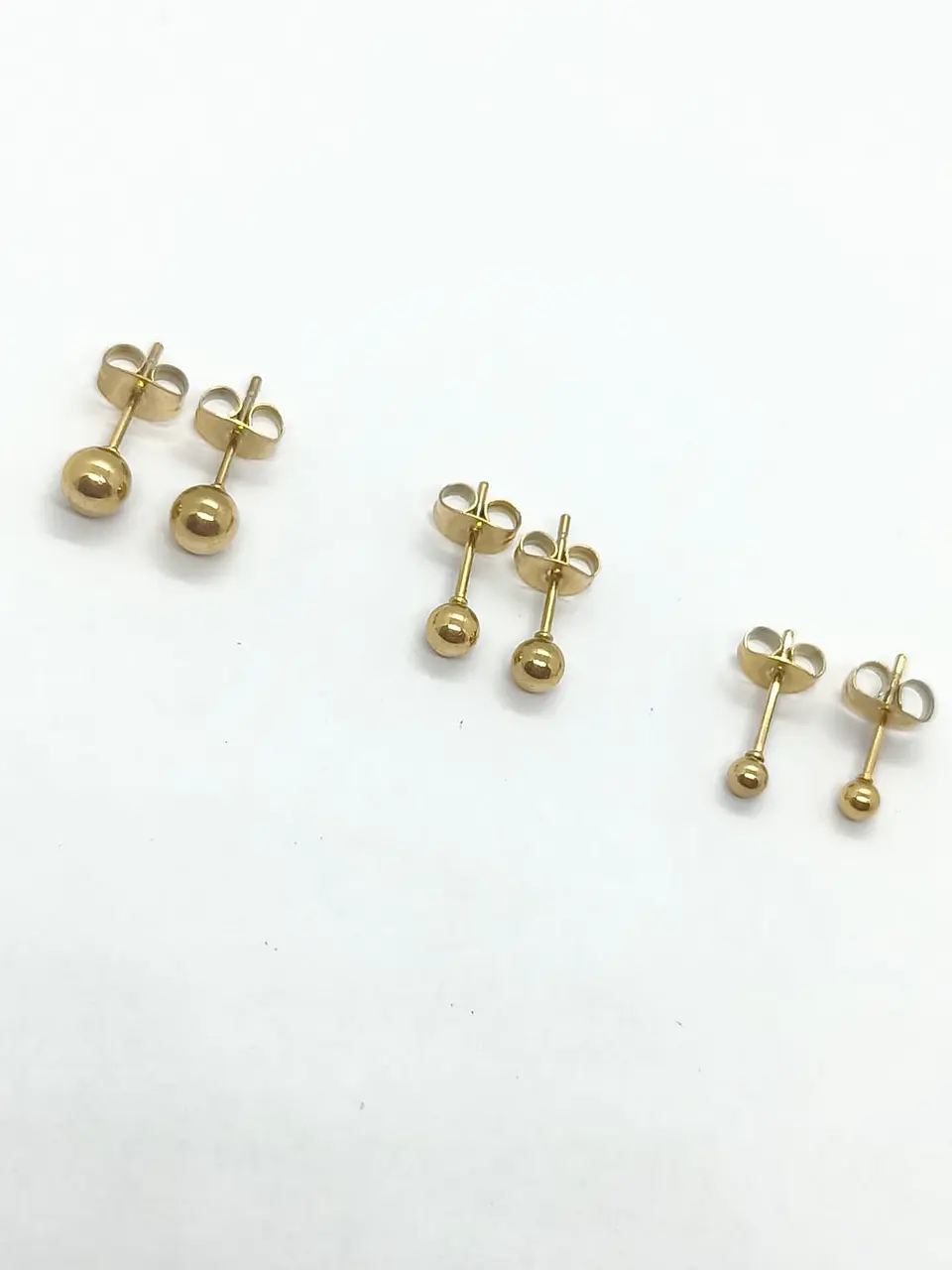 Aros esferas hipoalergénicos de 3mm a 8mm chapados en oro 14kl 9